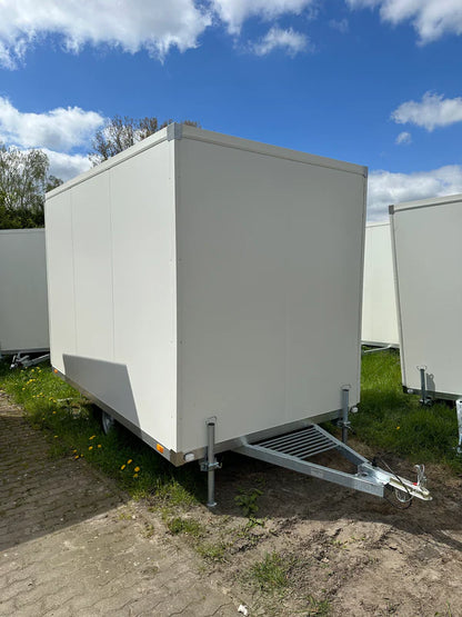WC-Anhänger Damen/Herren mit Toilette und Dusche