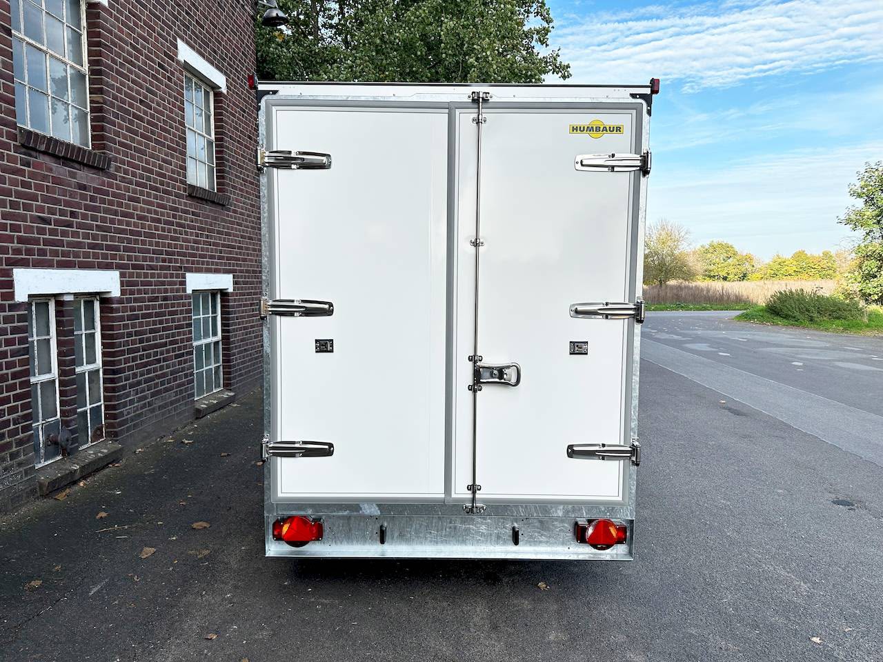 Humbaur hk 253218-20 pf30 basic 318x173x188cm 2500kg kühlanhänger