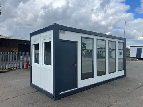 Mobiler Bürocontainer mit Panoramafenstern (Ref: C3301)
